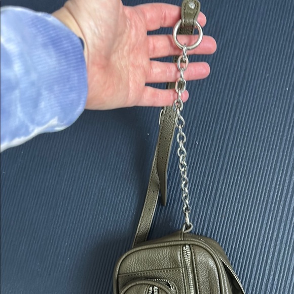 The Drop, Olive Green Camera Bag Purse, Excellent Condition - Picture 9 of 10